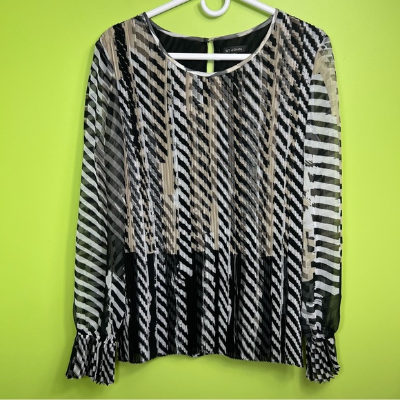 St. John Elegant Organza Blouse Top size M great condition - Picture 1 of 7